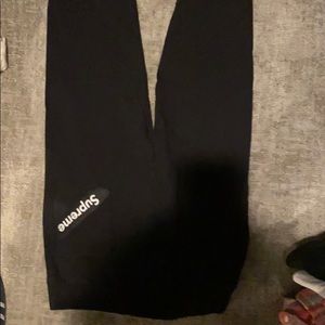 Supreme Sweats size medium